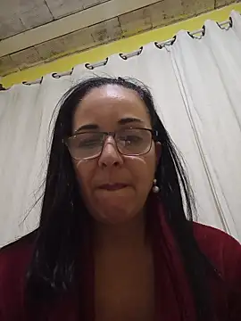 Chat +18 de regina475 ao vivo