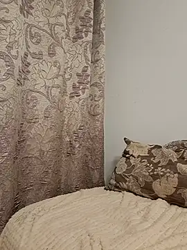 Chat XXX Live KiraXTender