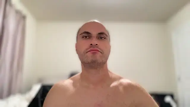 SluggishChase99's Live XXX Chat