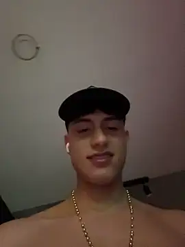 Lander_Cruz Live XXX-Chat