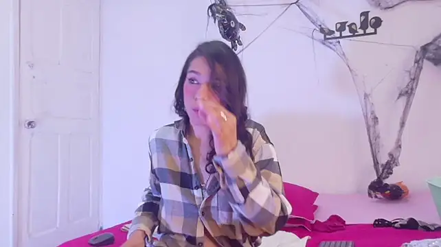 Chat +18 de Katthyle ao vivo