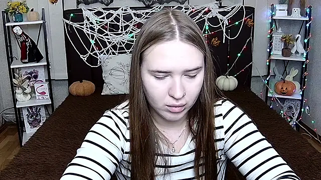 LauraHlot's Live XXX Chat