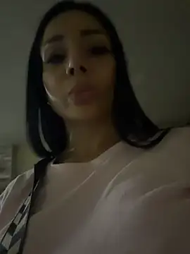 laemmarouse's Live XXX Chat