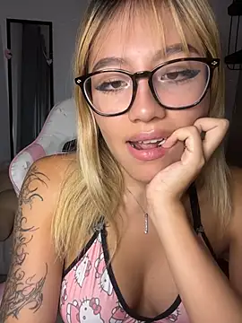 Doll_liaa's Live XXX Chat