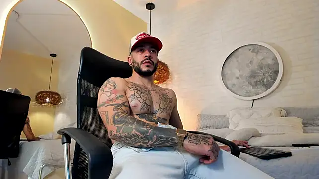 Lucas_Amatti Live XXX-Chat