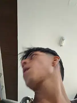 ZaneHoward live XXX chat
