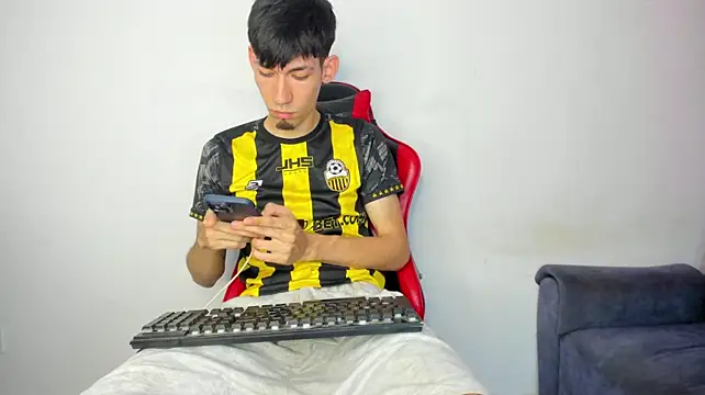 CAMILO__21 – Naživo XXX chat