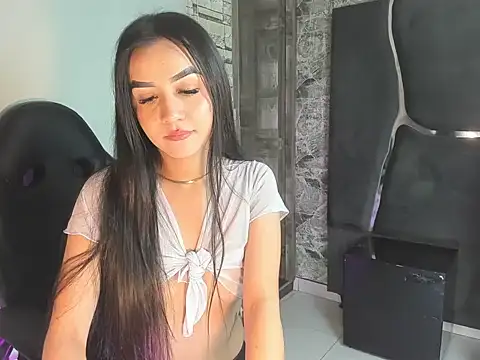 Janee_cash Adlı Modelin Canlı XXX Sohbeti