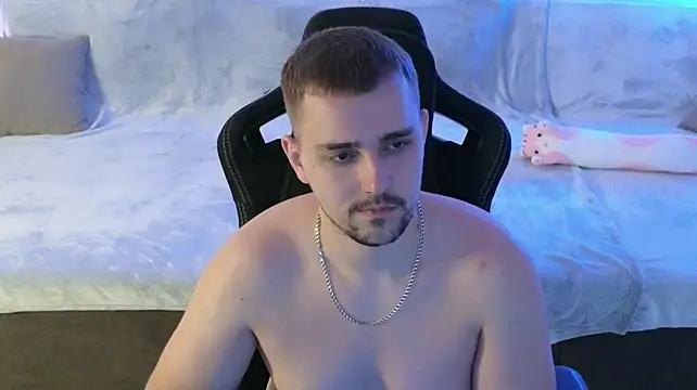 Онлайн чат XXX Larstar01