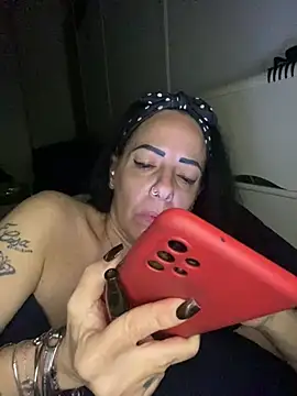 Ginevra_75 Chat XXX in diretta
