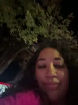 BunnyYT Adlı Modelin Canlı XXX Sohbeti