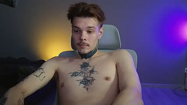 DENIS_HERE's Live XXX Chat
