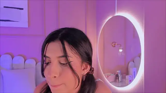 Chat +18 de zia_cooper ao vivo