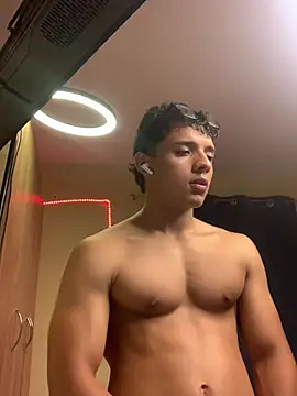 fitboycm1's Live XXX Chat