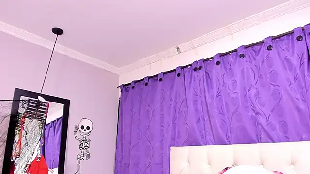 VelvetRosss' Live XXX Chat