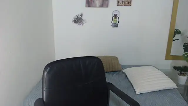 Roxane_Tall Chat XXX in diretta