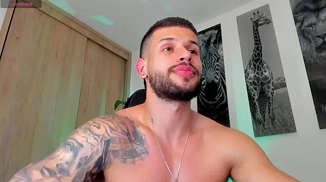 Santos_ramirez1's Live XXX Chat