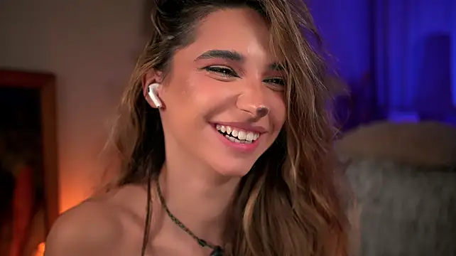ItalianGirl Adlı Modelin Canlı XXX Sohbeti