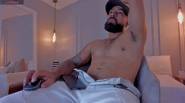KylliamLevis – Naživo XXX chat