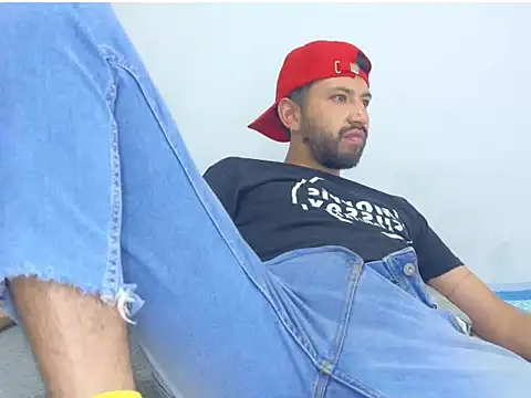 thomass1018 Live XXX-Chat