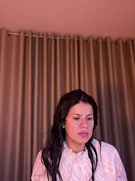 Aliinak's Live XXX Chat