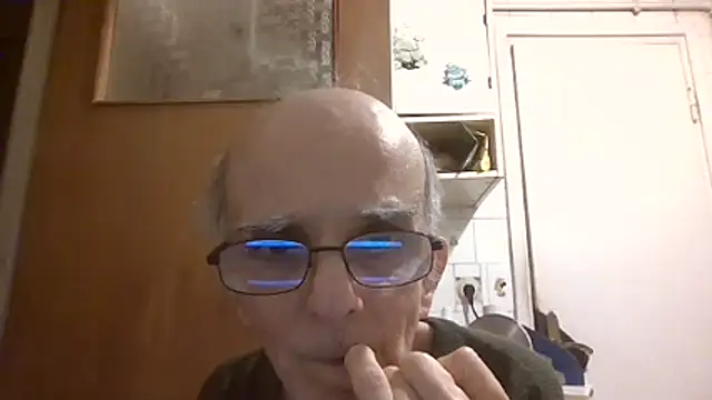 mariusica1@xh Chat XXX in diretta