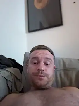 SoberingTadpole live XXX chat