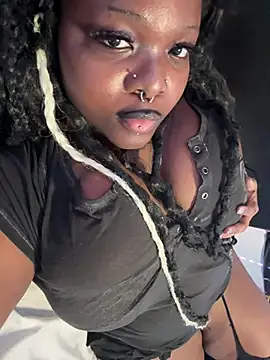 nylabbyugh's Live XXX Chat