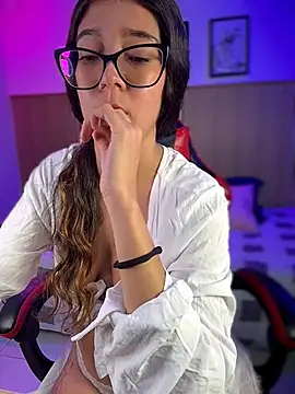 dannasophia18's Live XXX Chat
