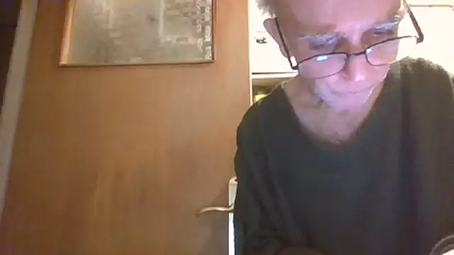 mariusica1@xhn Live XXX chat