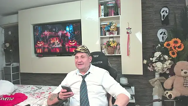SpartacusDaddy48のライブXXXチャット