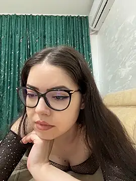 KaylaLewyss Chat XXX live