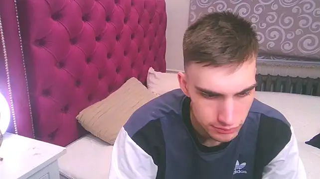 DeanWilde Live XXX Chat