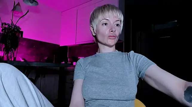 Chat +18 de _Misha_Addams_ ao vivo