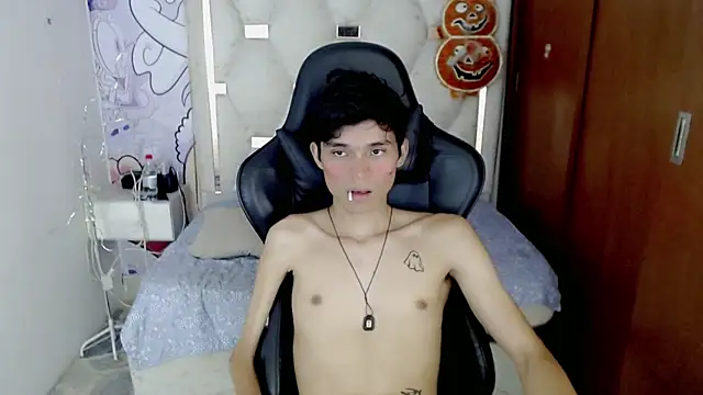 צ'אט XXX בשידור חי של Westboyy_