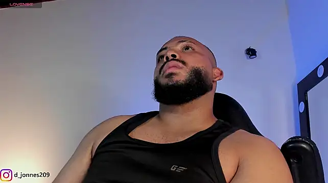 Chat XXX en directo de DilanJonnes_