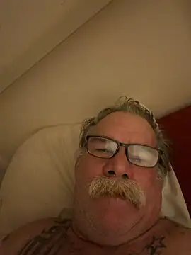 Czat XXX na żywo – Caesar_Baxter