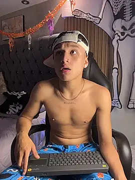 Czat XXX na żywo – Dominik_Souza