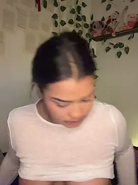 EbonyStars Adlı Modelin Canlı XXX Sohbeti