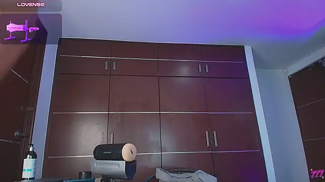 Chat XXX en directo de Valentiinoss