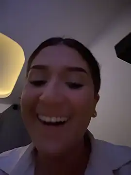 Chat +18 de IsabelleMilan ao vivo