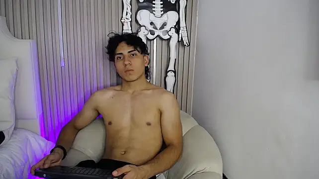 צ'אט XXX בשידור חי של Lee_Fuk