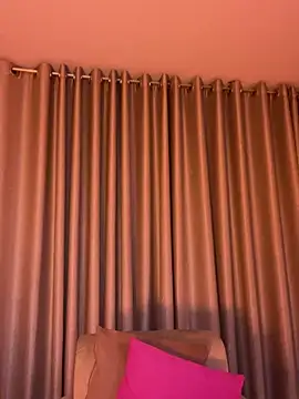 Aliinak's Live XXX Chat