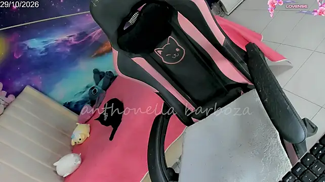 Nella_DollsのライブXXXチャット