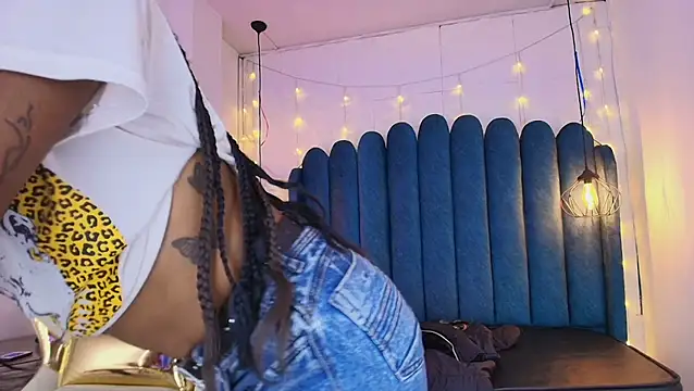 Queen_perla_'s Live XXX Chat
