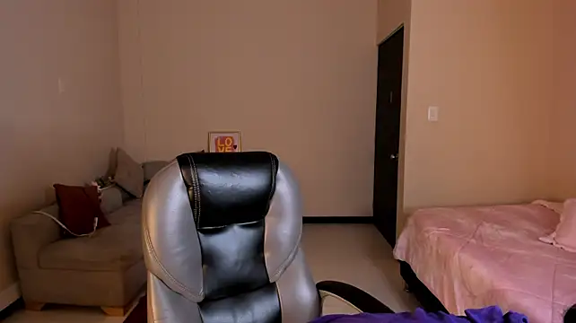 Kristen_Garner Chat XXX in diretta