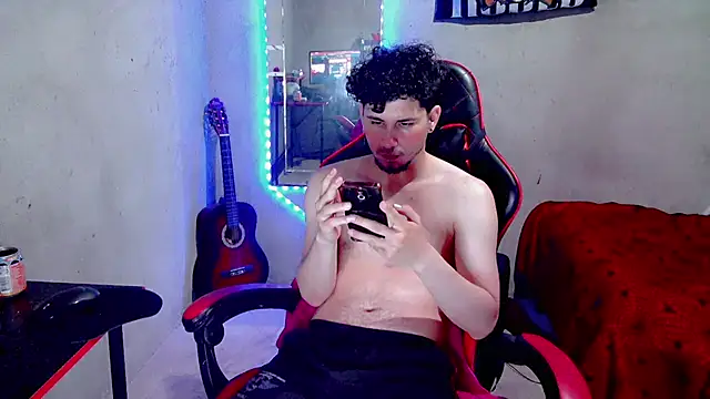 Онлайн чат XXX Atom_Hot