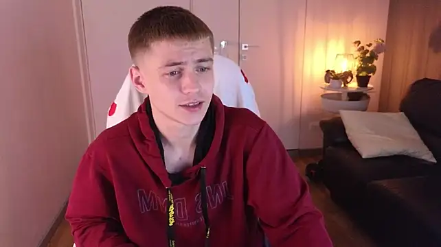Ermak_back's Live XXX Chat