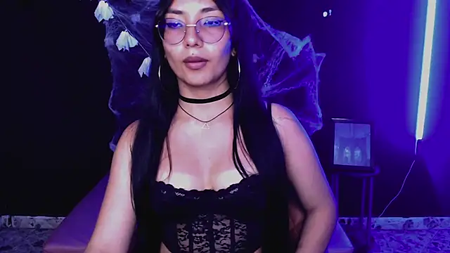 Violet_Vice Adlı Modelin Canlı XXX Sohbeti