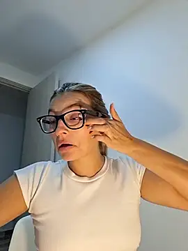 AnnySanz's Live XXX Chat